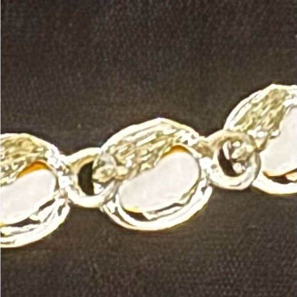 Vintage Silver-tone White Shell Necklace - Picture 4 of 7